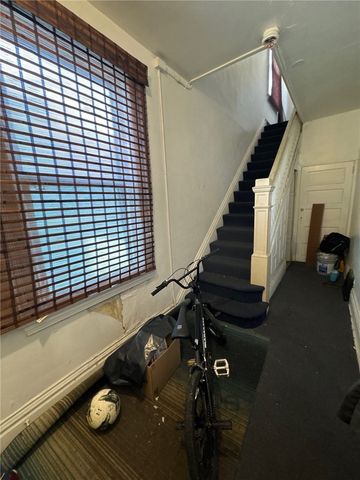 250 Park Rd, Ambridge, PA 15003