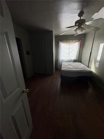 250 Park Rd, Ambridge, PA 15003