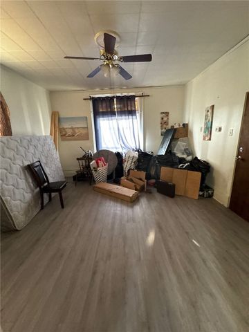 250 Park Rd, Ambridge, PA 15003