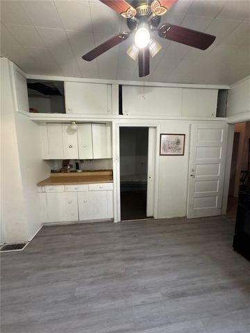 250 Park Rd, Ambridge, PA 15003