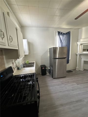 250 Park Rd, Ambridge, PA 15003