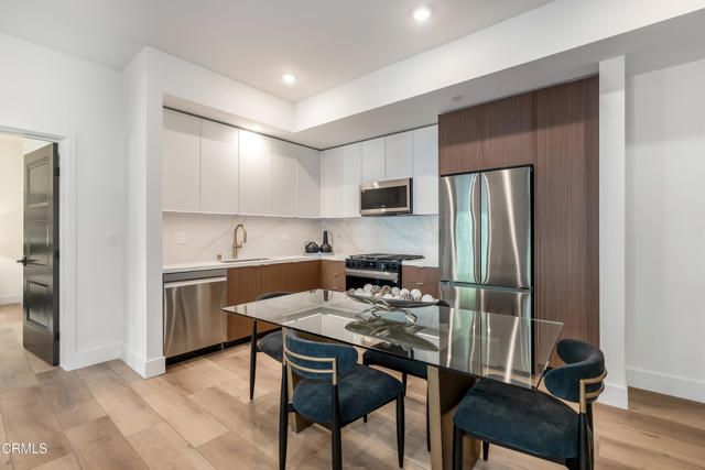 139 S Oak Knoll Avenue 302, Pasadena, CA 91101