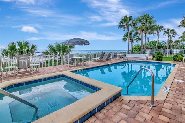 2 15TH AVENUE 303, Indian Rocks Beach, FL 33785
