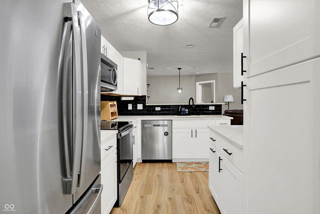 6510 Jade Stream Court 102, Indianapolis, IN 46237