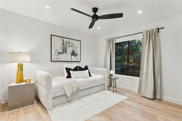 11 Palos 55, Irvine, CA 92612