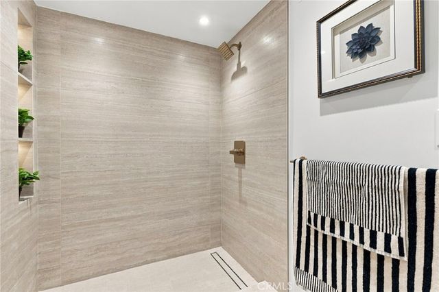 11 Palos 55, Irvine, CA 92612