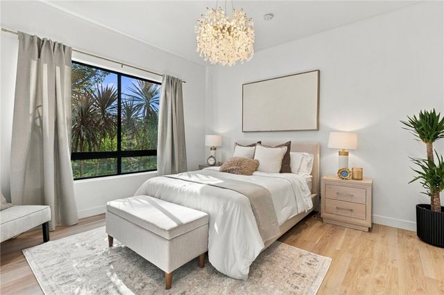 11 Palos 55, Irvine, CA 92612