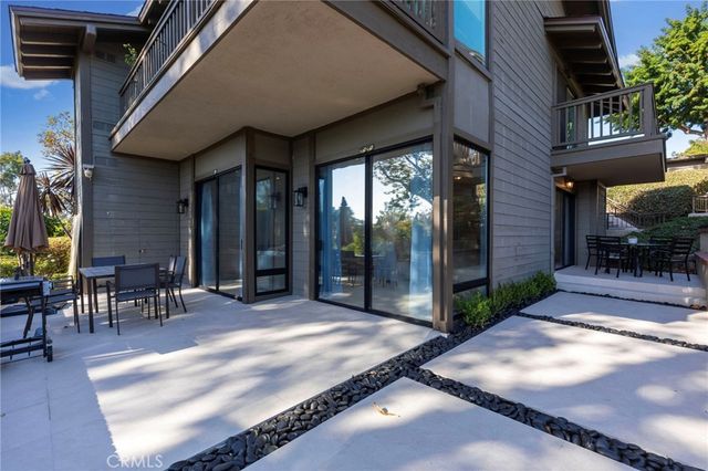 11 Palos 55, Irvine, CA 92612