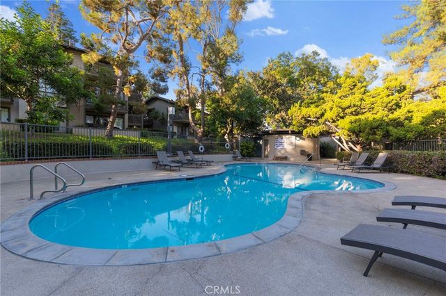 11 Palos 55, Irvine, CA 92612