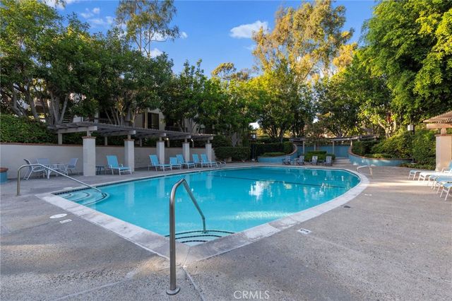 11 Palos 55, Irvine, CA 92612