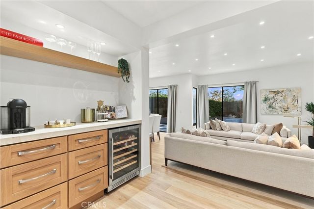 11 Palos 55, Irvine, CA 92612