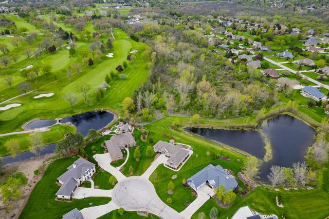 8622 Avian WAY, Franklin, WI 53132