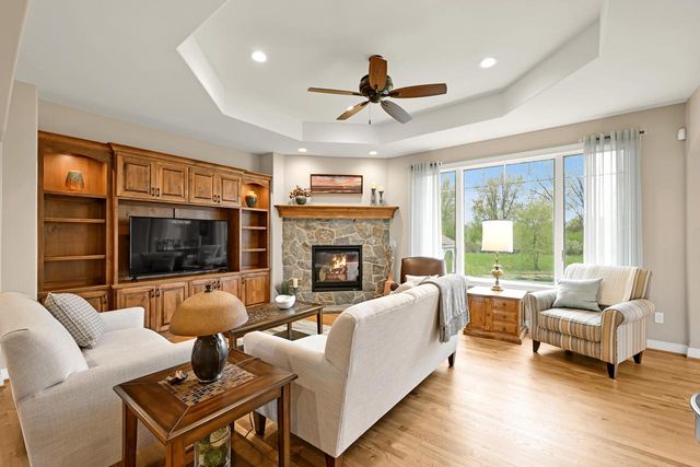 8622 Avian WAY, Franklin, WI 53132