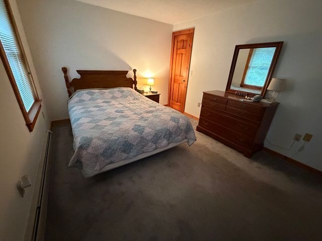 68 Gilrain Ter, Northampton, MA 01062