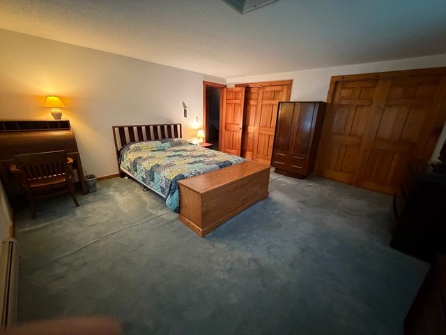 68 Gilrain Ter, Northampton, MA 01062