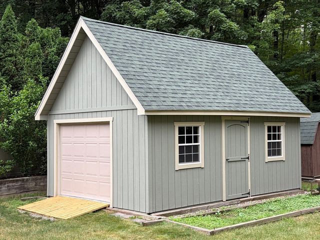 68 Gilrain Ter, Northampton, MA 01062