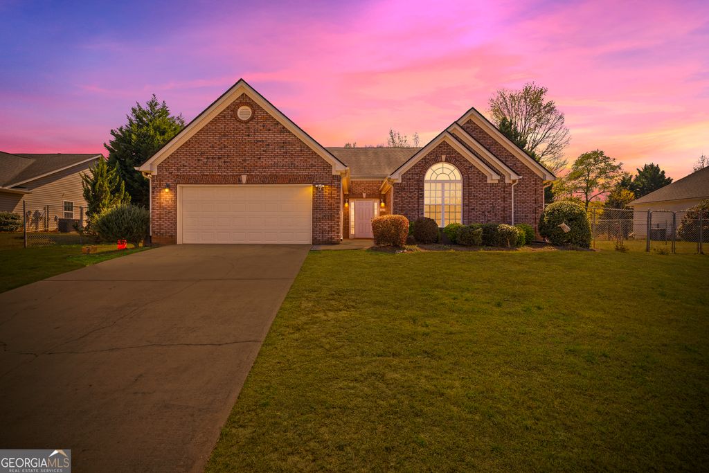 452 Nightdream Lane, Winder, GA 30680