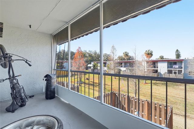 2862 SOMERSET PARK DRIVE, Tampa, FL 33613