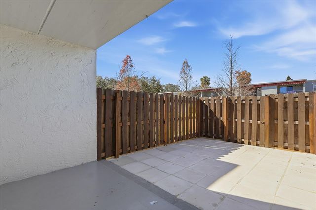 2862 SOMERSET PARK DRIVE, Tampa, FL 33613