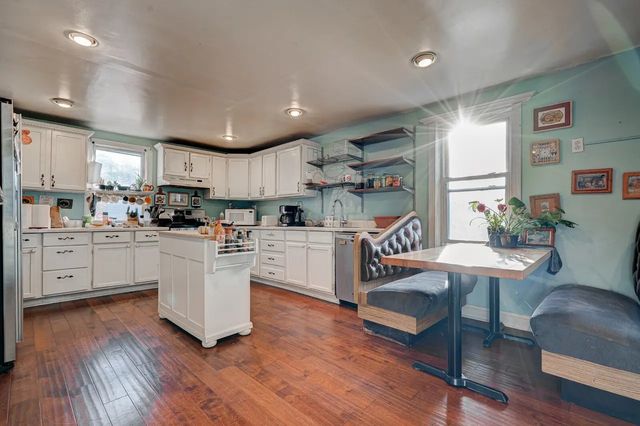 3016 N Troy Street, Chicago, IL 60618