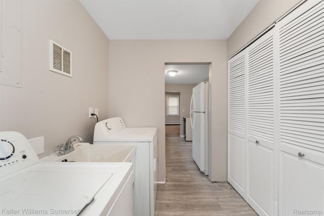 19800 Parkside Street, St. Clair Shores, MI 48080