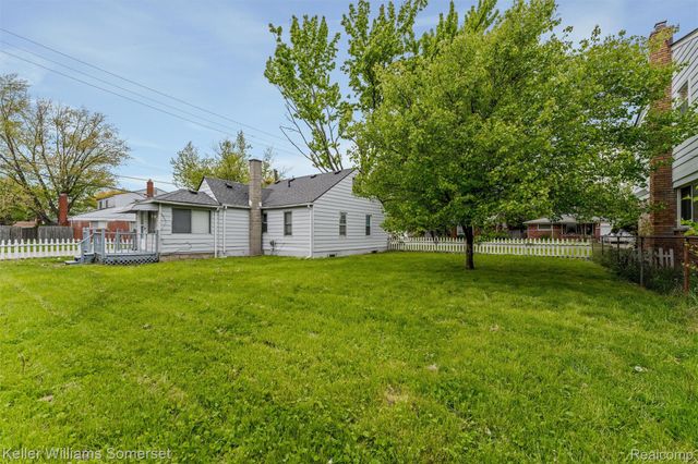 19800 Parkside Street, St. Clair Shores, MI 48080