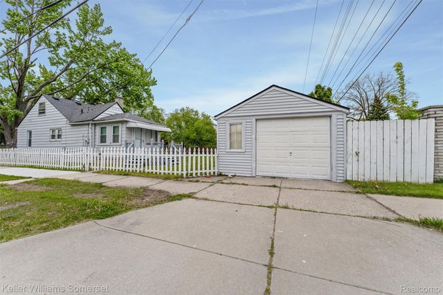 19800 Parkside Street, St. Clair Shores, MI 48080