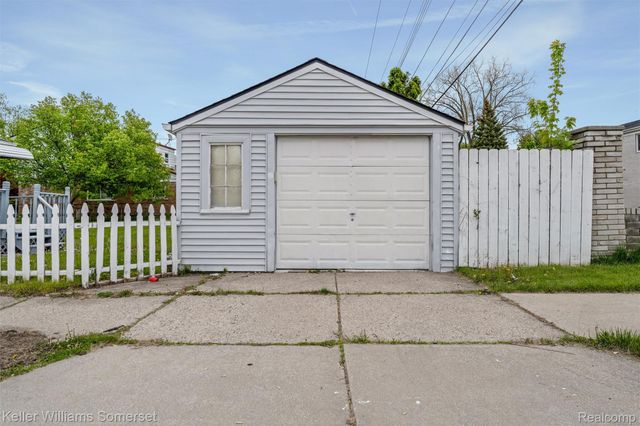 19800 Parkside Street, St. Clair Shores, MI 48080