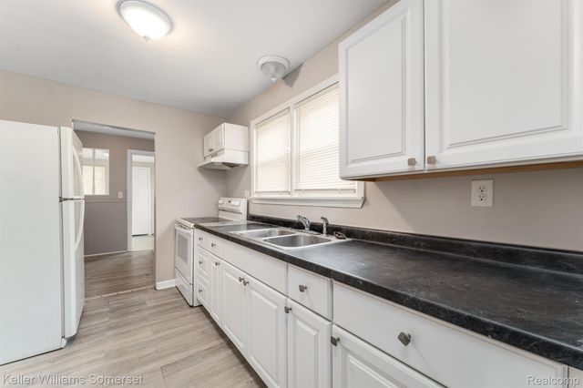 19800 Parkside Street, St. Clair Shores, MI 48080