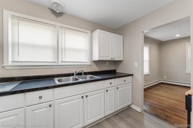19800 Parkside Street, St. Clair Shores, MI 48080