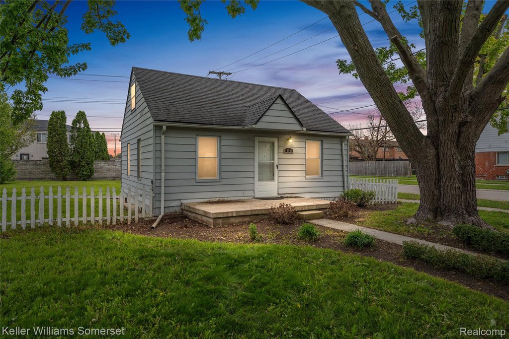19800 Parkside Street, St. Clair Shores, MI 48080