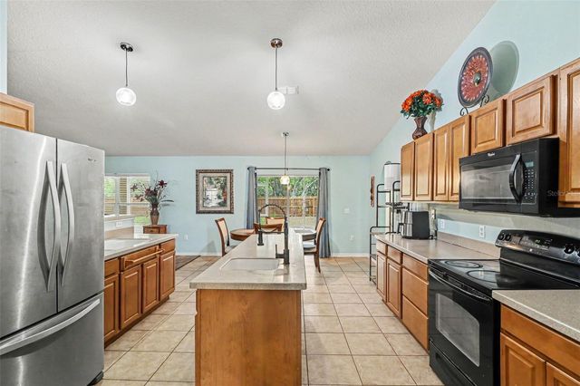 100 FESTIVE COURT, Chuluota, FL 32766