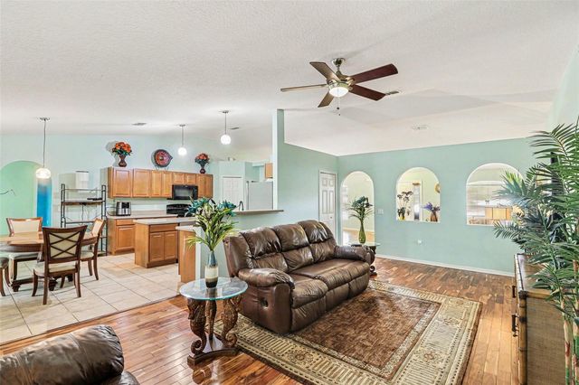 100 FESTIVE COURT, Chuluota, FL 32766