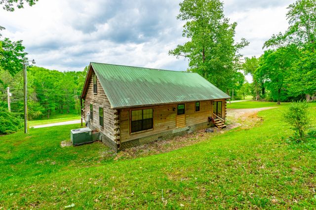325 Evening Shadow Lane, Whitwell, TN 37397