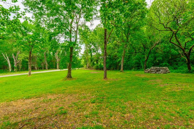 325 Evening Shadow Lane, Whitwell, TN 37397