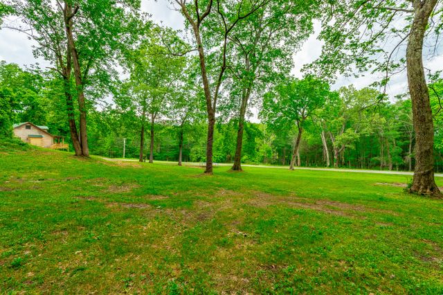 325 Evening Shadow Lane, Whitwell, TN 37397