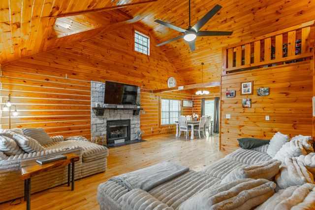 325 Evening Shadow Lane, Whitwell, TN 37397