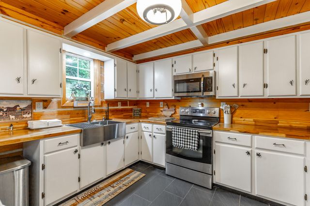 325 Evening Shadow Lane, Whitwell, TN 37397