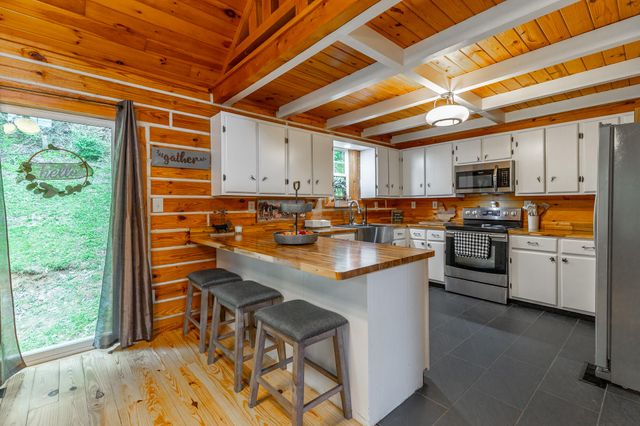 325 Evening Shadow Lane, Whitwell, TN 37397