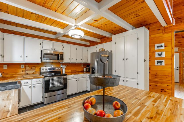325 Evening Shadow Lane, Whitwell, TN 37397