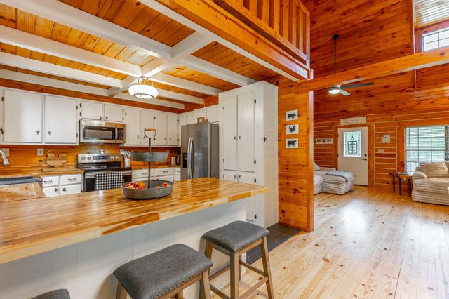 325 Evening Shadow Lane, Whitwell, TN 37397