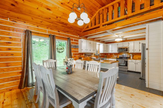 325 Evening Shadow Lane, Whitwell, TN 37397