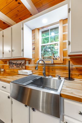 325 Evening Shadow Lane, Whitwell, TN 37397