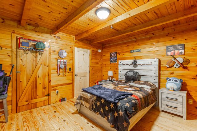 325 Evening Shadow Lane, Whitwell, TN 37397