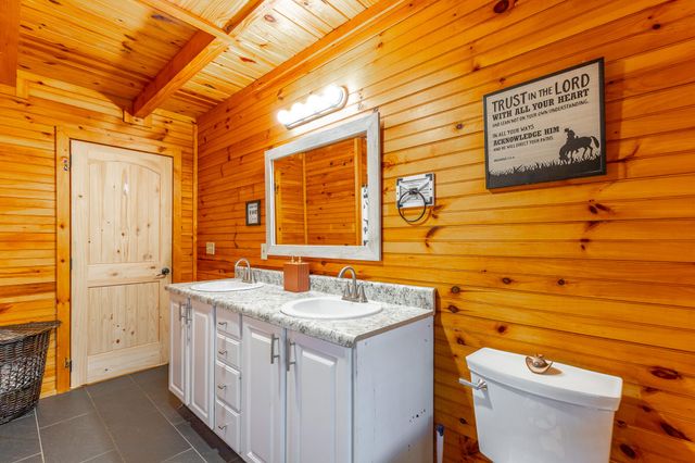 325 Evening Shadow Lane, Whitwell, TN 37397