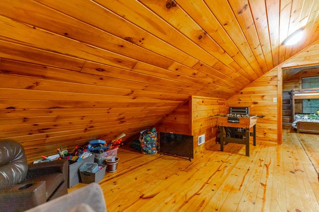 325 Evening Shadow Lane, Whitwell, TN 37397