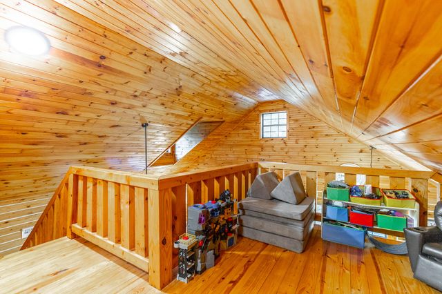 325 Evening Shadow Lane, Whitwell, TN 37397