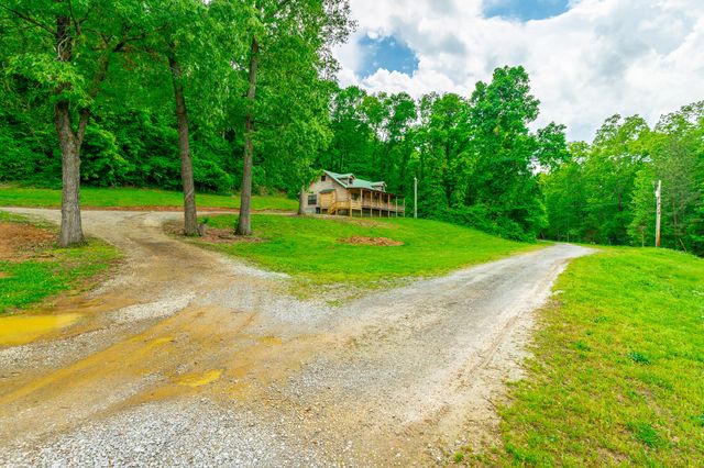 325 Evening Shadow Lane, Whitwell, TN 37397