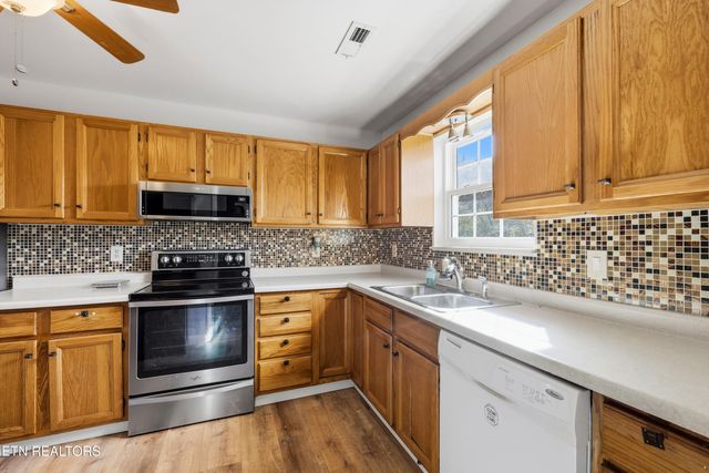 3473 Russellwood Drive, Rockford, TN 37853