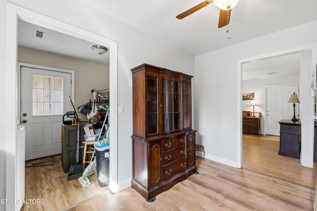 3473 Russellwood Drive, Rockford, TN 37853